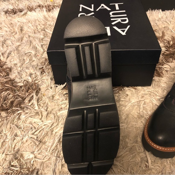 LUCY ,Naturalizer  Booties  9M - Picture 6 of 8